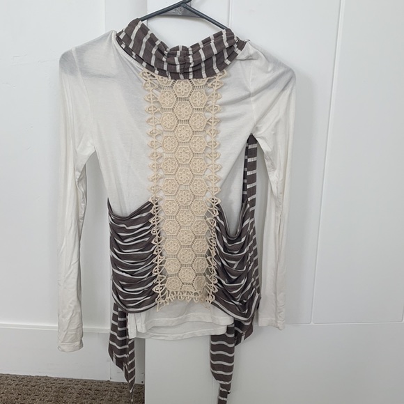 Lace/Stripe Vest - Picture 1 of 7
